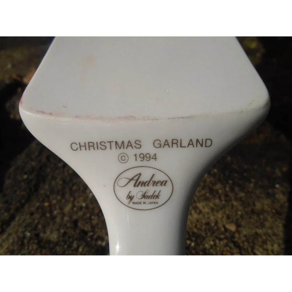 Vintage Sadek Christmas cake/pie server